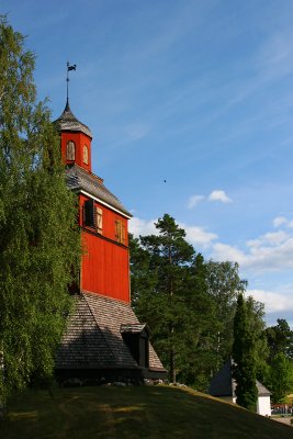 July 27: Wren over the clock tower in Hökhuvud (Hawks head)