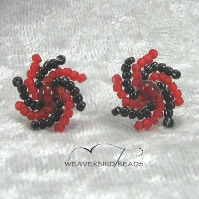 redblack pinwheel earrings 06.jpg
