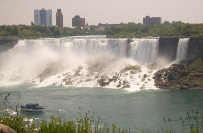 American Falls with Maid of the Mist Boat