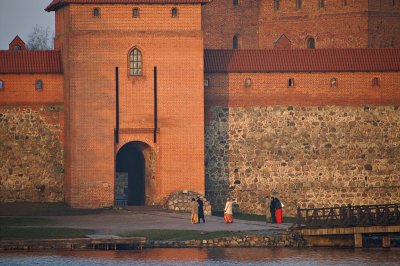 Wedding guests, Island Castle