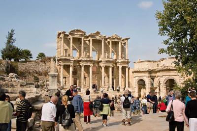 Ephesus Crowd Library Celsus_1473.jpg