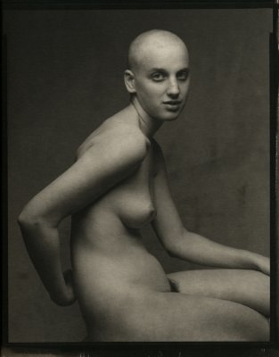 Seda Seated