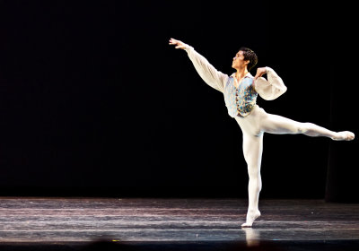 Chun Wai Chan arabesque