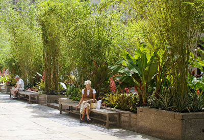 Rockefeller Center garden fountain 03