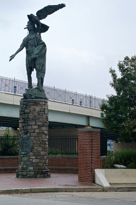 Tamanend Market Street statue 01