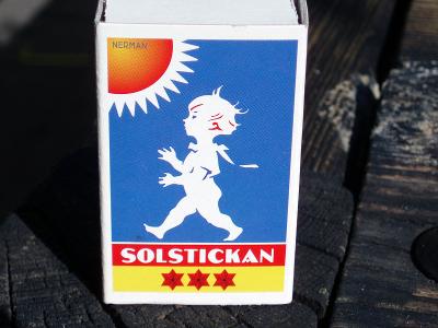 A share of the sale price from every box of matches Solstickan brand name is allocated to the Solstickan Foundation