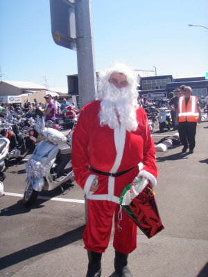 101204 Ulysses Toy Run 39.jpg