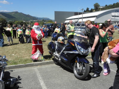 101204 Ulysses Toy Run 50b Pic Wayne Stuart.jpg