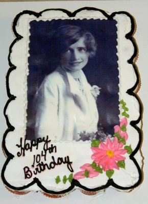 Her cake was made with a photo from her wedding day. 