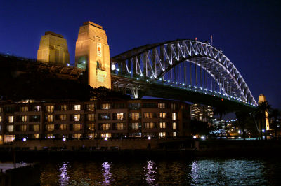 Sydney Harbor Bridge (full)
