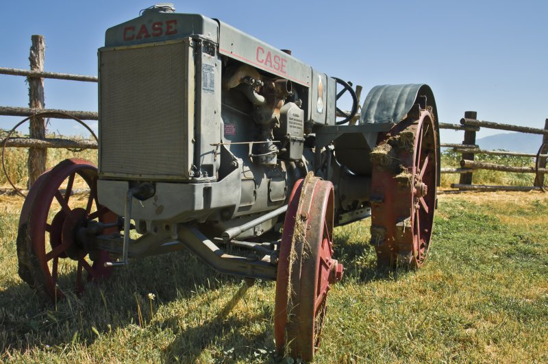 Case tractor