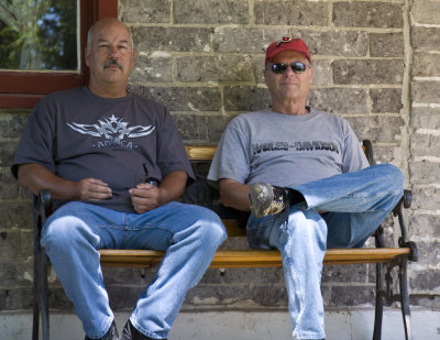 Paul & Kim kickin' back