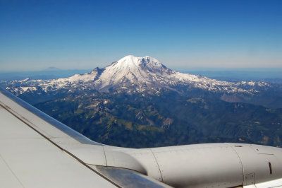 Mt. Rainier from seat 14A