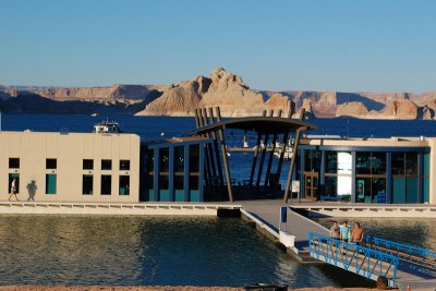 Houseboat rental headquarters