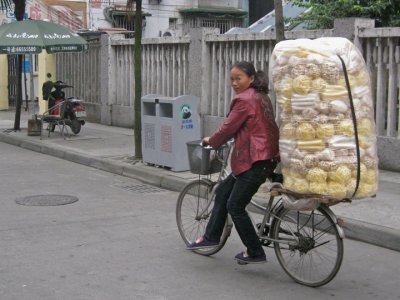 Popcorn lady