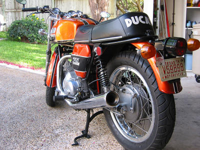 New round tail light as on early 750 GTs