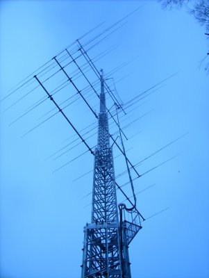 rotateable LUSO tower with yagi stacks