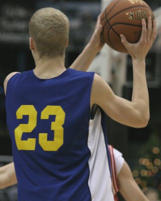 Regional Division Games at The 2007 STOP-DWI Holiday Classic Basketball Tournament