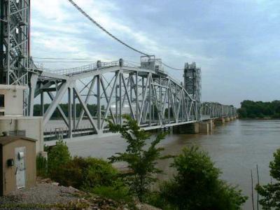 Wabash bridge between Hannibal, Missouri and East Hannibal, Illinois.jpg