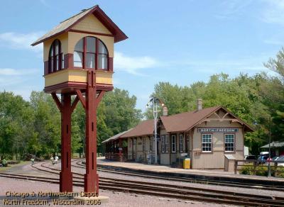 Chicago & North Western Depot at North Freedom, Wisconsin.jpg