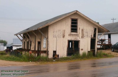 Milwaukee Road Depot at Belmont Wisconsin 2006.jpg