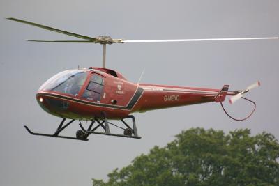 G-MEYO at Epsom Heliport