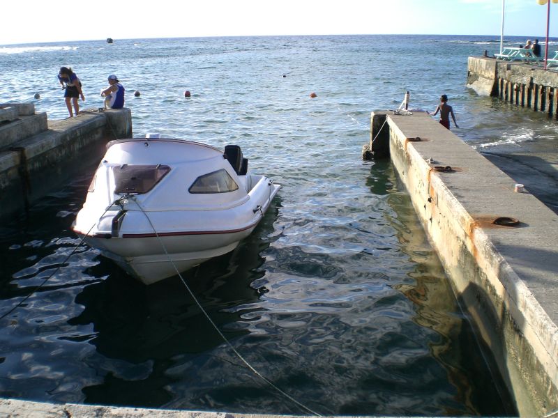 Umm...I think this is the extent of the Raro harbor!