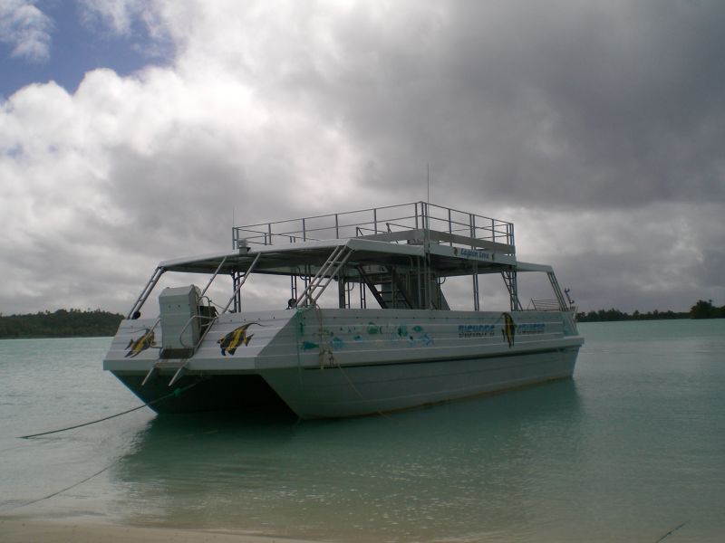 Bishops has been completely commandeered by Survivor so were waiting to find out who will take us on our lagoon cruise