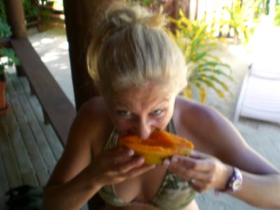 Pawpaw = papaya and it's yummy!