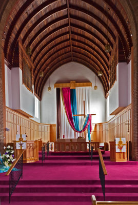 Minot Lutheran church altar - modern