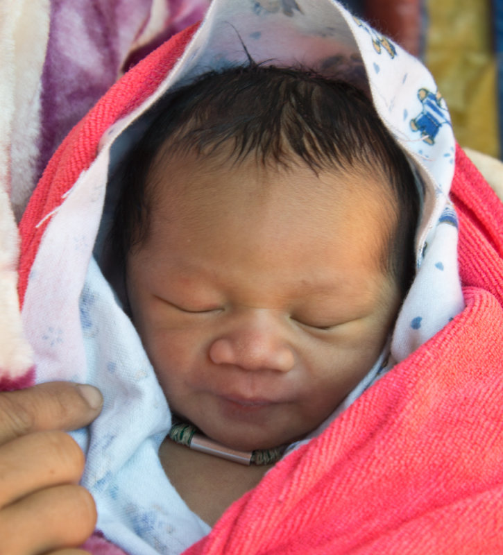 newborn Khmu baby, daughter of SengTeew Philatorm of Ban chaloensuk, born Feb 6 2012, 2 .9 KG