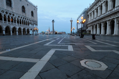 Piazza San Marco at dawn  11_DSC_1203