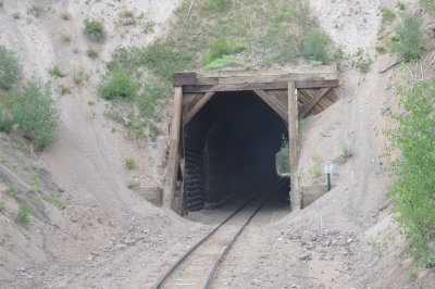 17 Leaving Mud Tunnel and you can see the soft earth around this tunnel