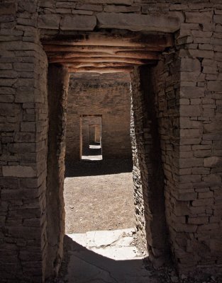 P5133772 Pueblo Bonito in Chaco Canyon, Arizona