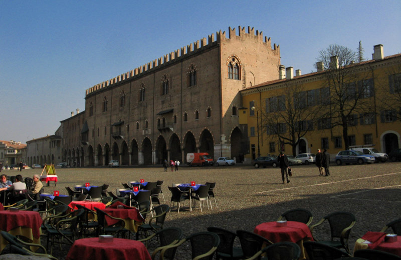 Palazzo Ducale on Piazza Sordello2907