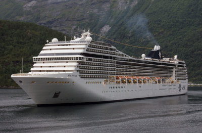 Ugly cruise ship 