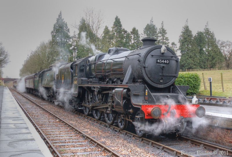 45440 and Tangmere pull into Crowcombe Heathfield.