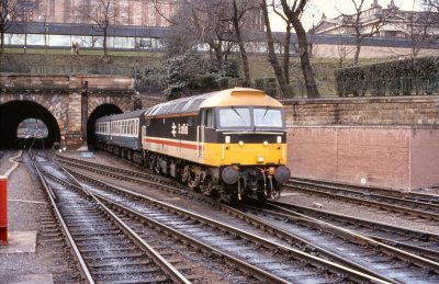 BR 009 Class 47 entering Edinburgh Waverley station March 1986.