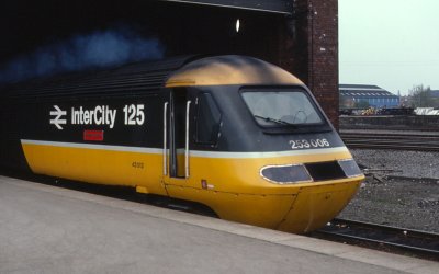 253006 Class 43013 at Darlington 1987.