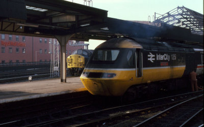 Class 43 at Newcastle with a Class 37 in the background.