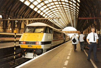 Class 91 at Kings Cross - 3 October 1991.