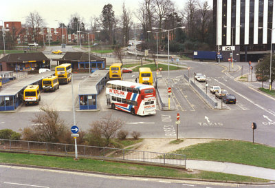 Bracknell Bus Station - Apr 1990.jpg