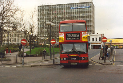 D124 FYM -  Woolwich - 10 Jan 1990.jpg