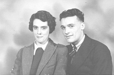 002. Stanley and Emily Margaret Rose - Jan 1945.tif