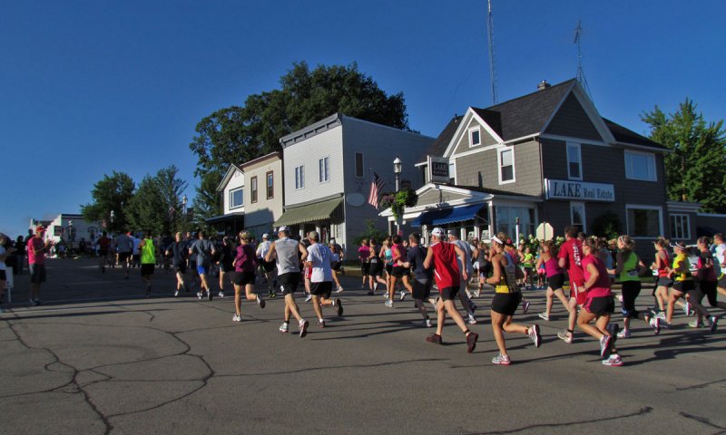 GL 13dot1 race6 9-4-11 Start on Mill St.jpg