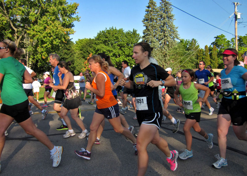 5K Race 9-2-12 runners at start4.jpg