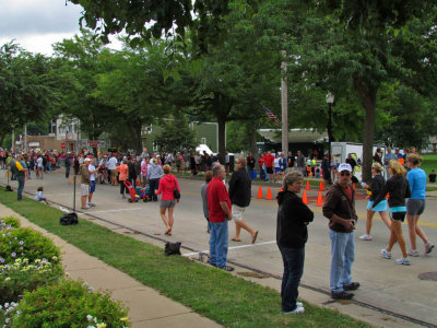 GL 13dot1 race50 9-4-11 spectators at finish.jpg