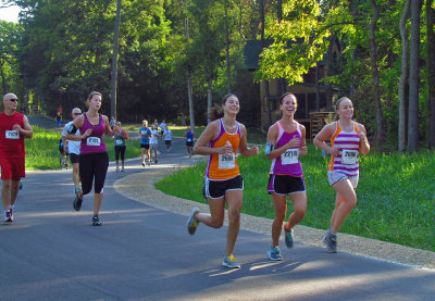 Half Marathon 9-2-12 runners on new Shore Dr 19.jpg