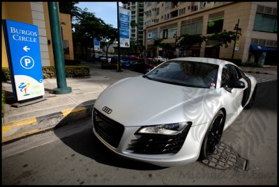 AUDI R8