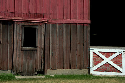 Red Roadside Barn